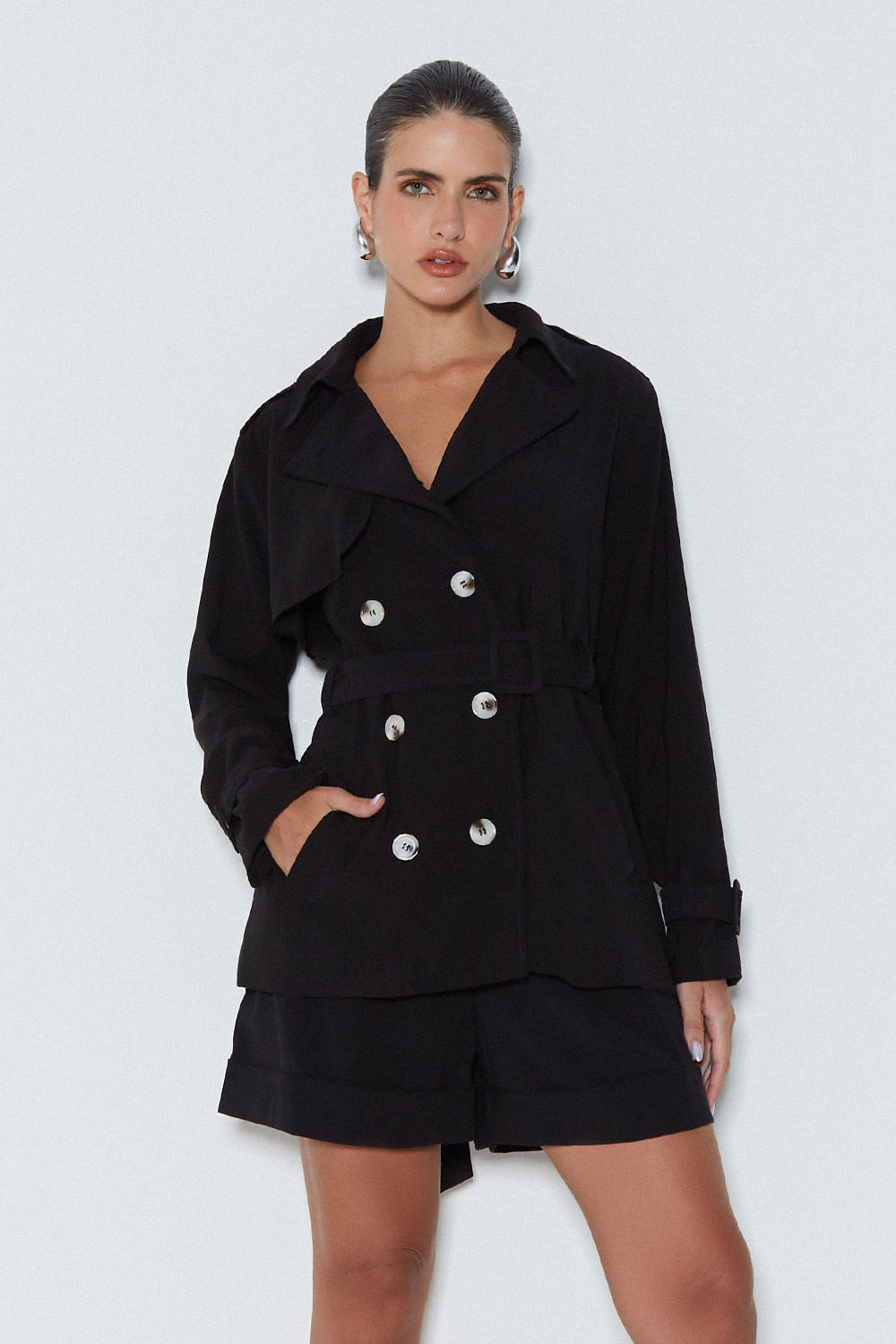 CASACO TRENCH COAT CURTO COM CINTO